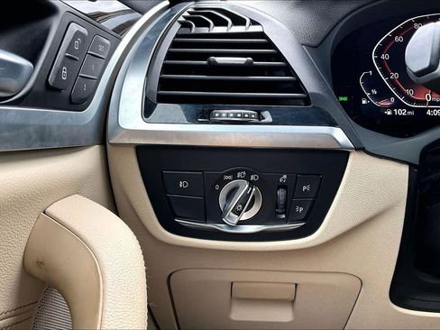 Used 2021 BMW X3 xDrive30i w/ Premium Package image 36