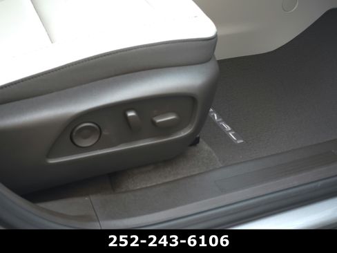 Used 2026 GMC Terrain Denali AWD/4WD image 45