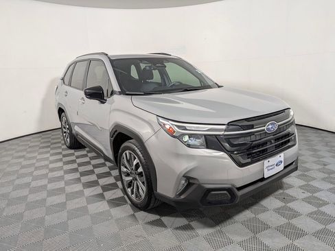 Used 2025 Subaru Forester Touring AWD/4WD image 1