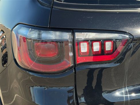 New 2026 Jeep Compass Latitude image 30