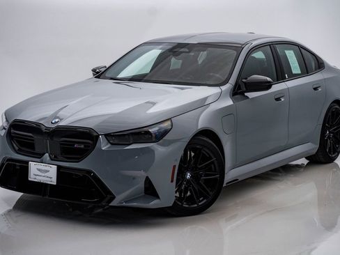 Used 2025 BMW M5 AWD/4WD image 3