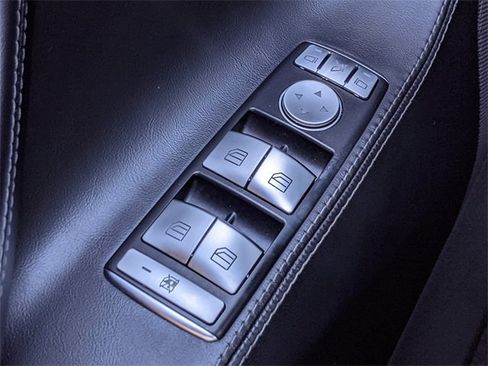 Used 2016 Tesla Model S 70 image 16