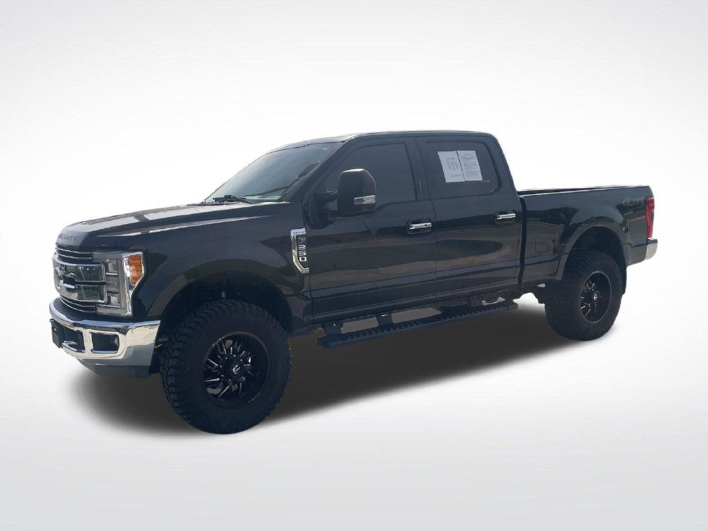 Used 2018 Ford F250 Lariat w/ Lariat Ultimate Package AWD/4WD image 2