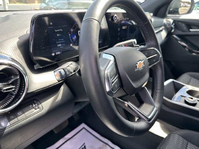 Used 2026 Chevrolet Equinox LT FWD image 12