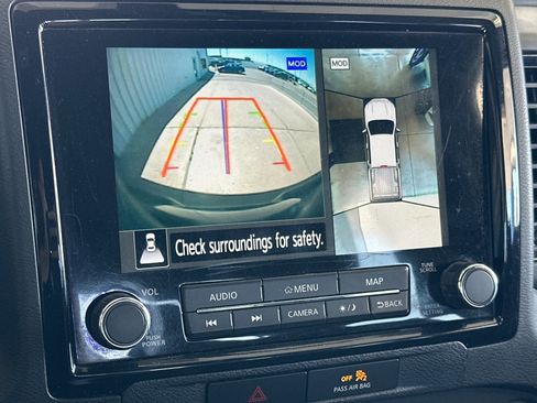 Used 2022 Nissan Frontier PRO-4X image 18