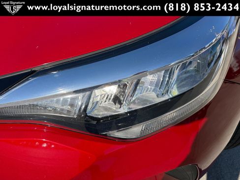 Used 2020 Toyota C-HR XLE FWD image 34