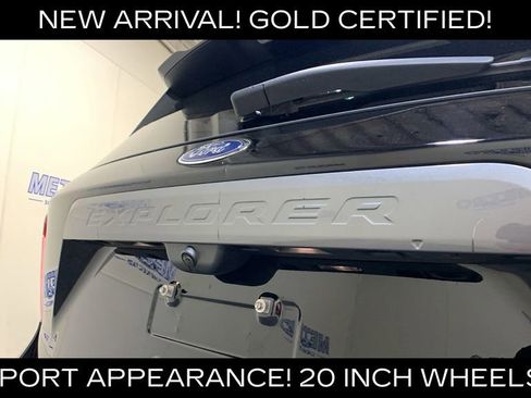 Certified 2023 Ford Explorer XLT w/ Equipment Group 202A AWD/4WD image 18