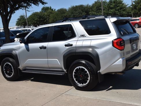 Used 2025 Toyota 4Runner TRD Off-Road Premium w/ Tow Technology Package AWD/4WD image 11