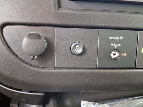 Used 2024 Chevrolet Express 3500 LT w/ LT Preferred Equipment Group RWD image 10