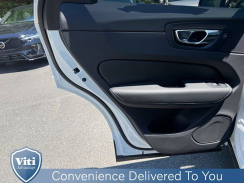 Certified 2025 Volvo XC60 T8 Plus w/ Protection Package Premier AWD/4WD image 20