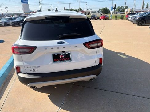 Used 2024 Ford Escape Active FWD image 11