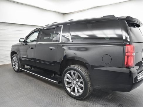 Used 2015 Chevrolet Suburban LTZ image 5