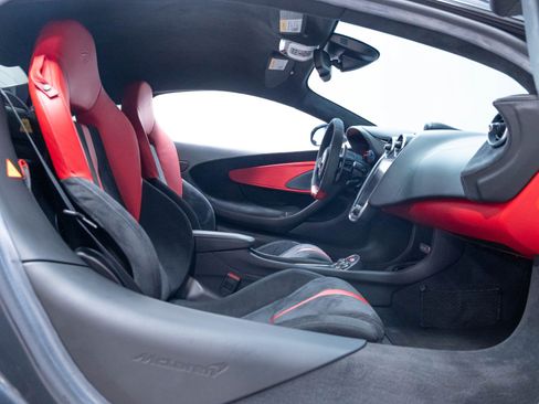 Used 2019 McLaren 570S Coupe RWD image 33