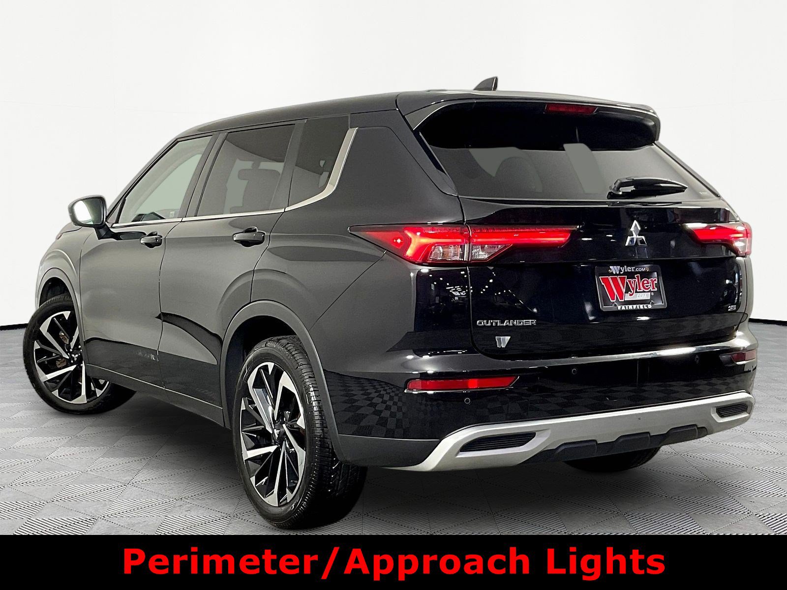 Used 2022 Mitsubishi Outlander SE AWD/4WD image 4