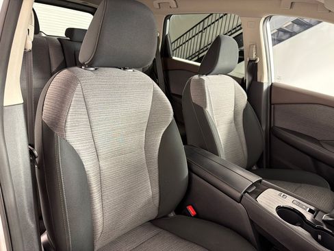 Used 2023 Nissan Rogue SV FWD image 25