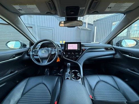 Used 2024 Toyota Camry SE image 17