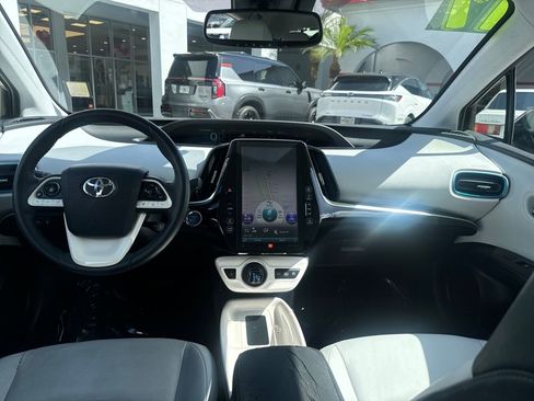 Used 2017 Toyota Prius Prime image 12