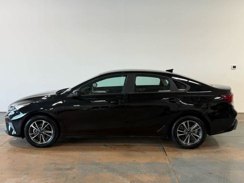Used 2024 Kia Forte LXS image 2