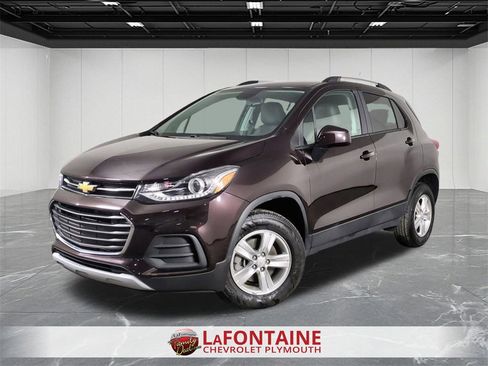 Certified 2022 Chevrolet Trax LT w/ LT Convenience Package image 1