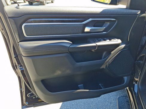 Used 2022 RAM 1500 Big Horn w/ Night Edition AWD/4WD image 11