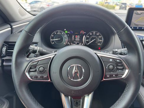 Used 2024 Acura RDX SH-AWD image 15