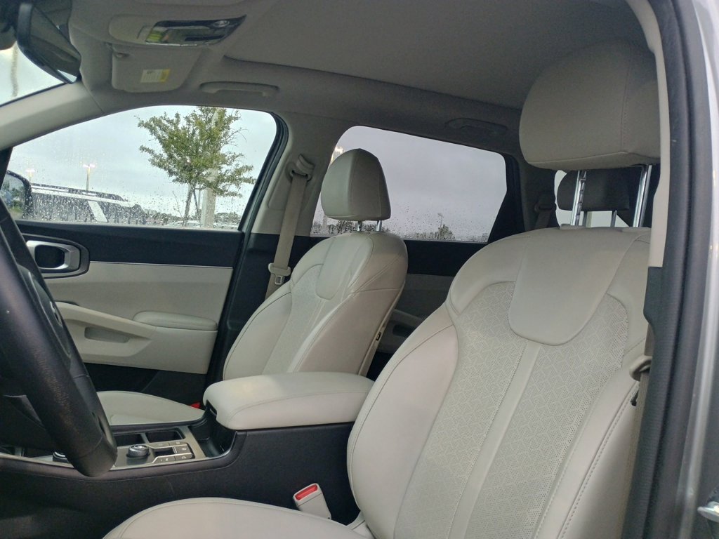 Used 2021 Kia Sorento EX FWD image 14