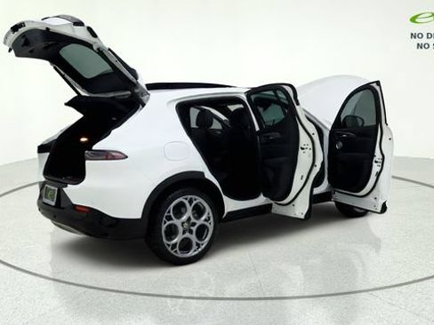 Used 2024 Alfa Romeo Tonale Ti AWD/4WD image 15