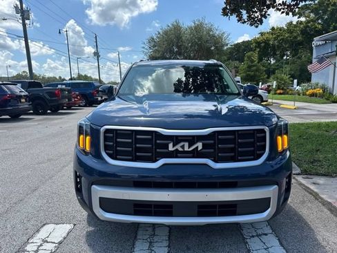 Used 2025 Kia Telluride S AWD/4WD image 3