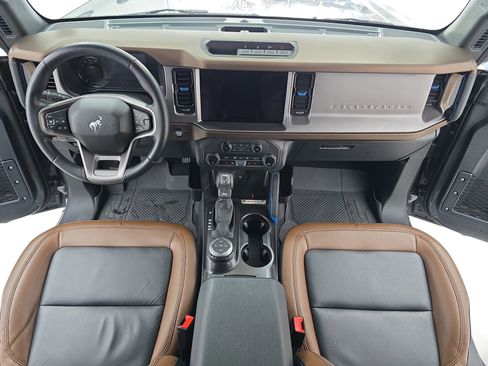 Used 2023 Ford Bronco Outer Banks image 9