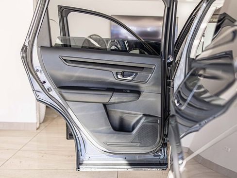 Used 2025 Honda CR-V LX image 32