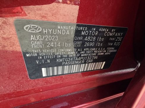 Used 2023 Genesis G70 2.0T AWD/4WD image 34