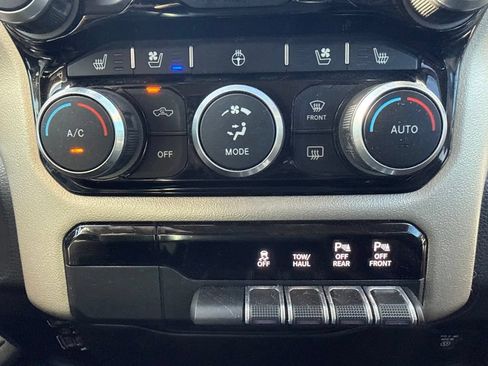 Used 2019 RAM 1500 Laramie AWD/4WD image 25