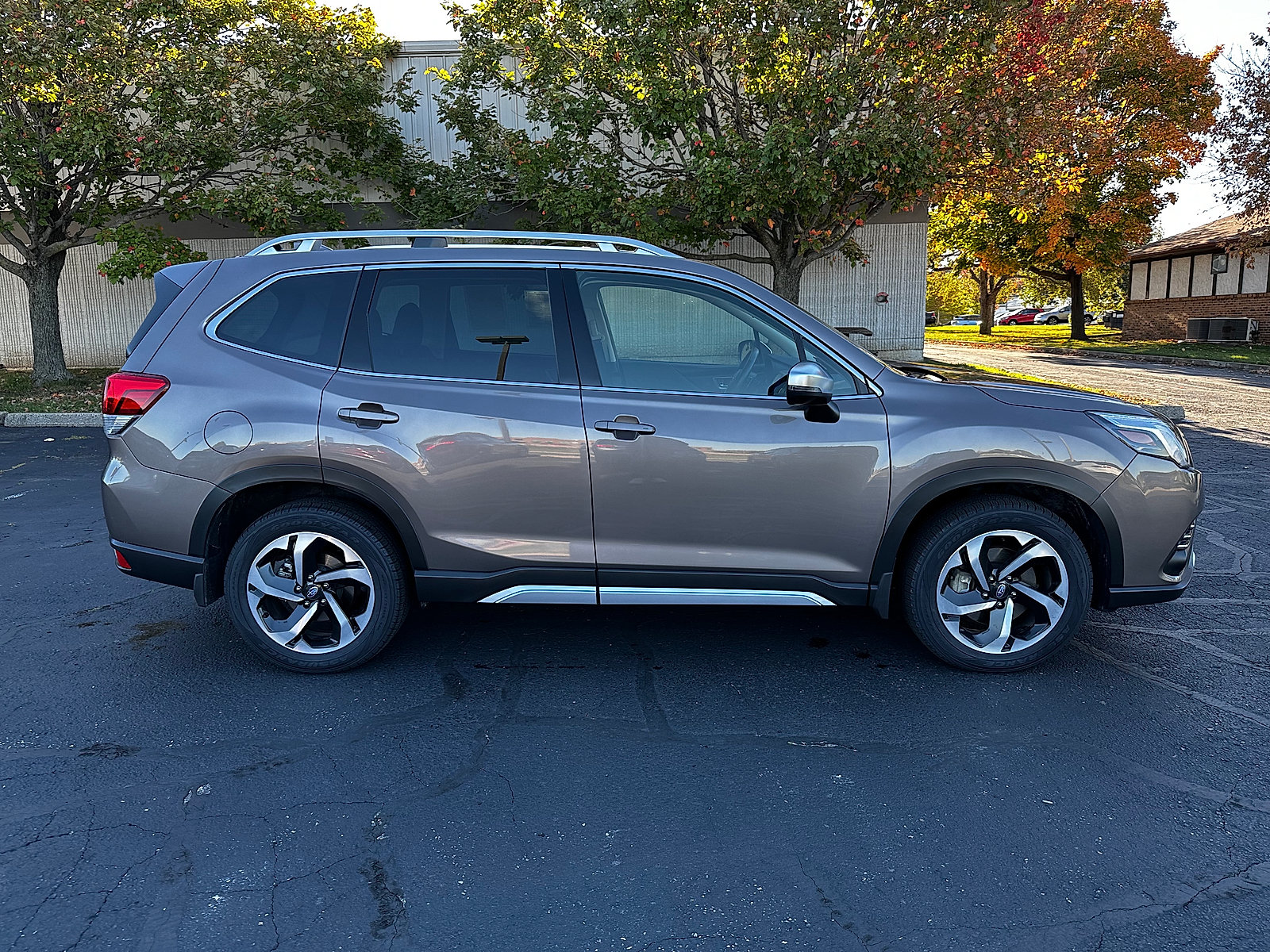Certified 2023 Subaru Forester Touring AWD/4WD image 2