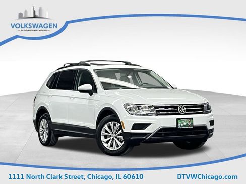 Used 2018 Volkswagen Tiguan SE w/ Panoramic Sunroof Package image 1