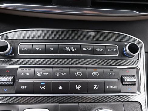 Used 2023 Hyundai Santa Fe SEL w/ Premium Package image 34