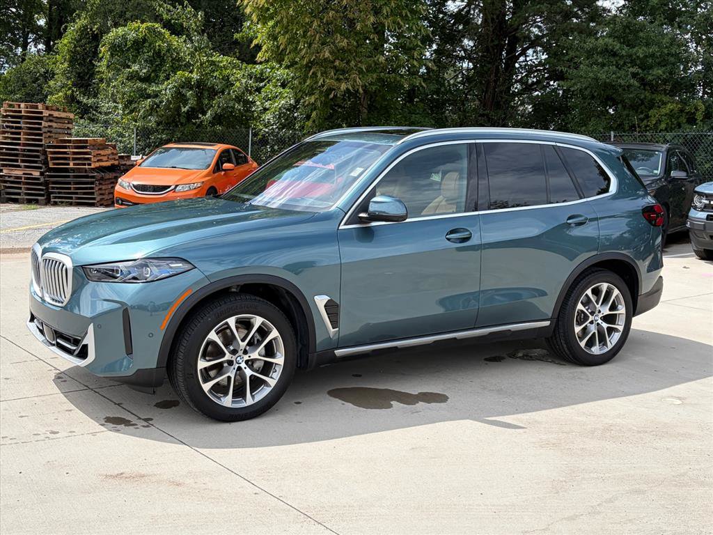 Used 2024 BMW X5 xDrive40i w/ Premium Package AWD/4WD image 5