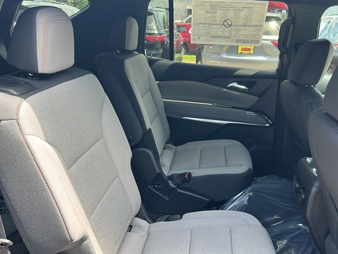 New 2026 Chevrolet Traverse LT w/ LPO, Floor Liner Package AWD/4WD image 15