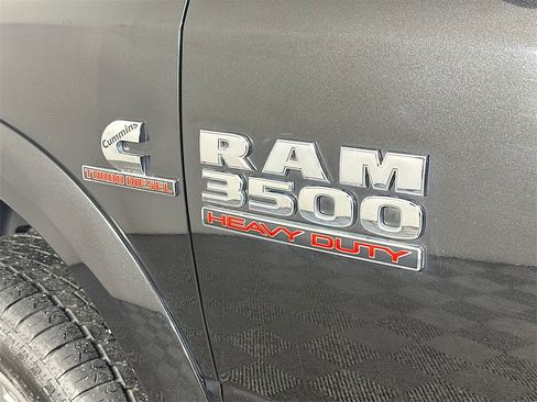 Used 2018 RAM 3500 Laramie image 28