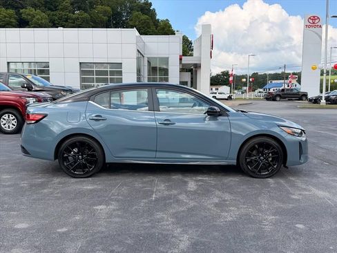 Used 2025 Nissan Sentra SR w/ Midnight Edition FWD image 3