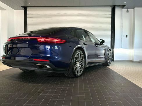 Used 2020 Porsche Panamera image 9