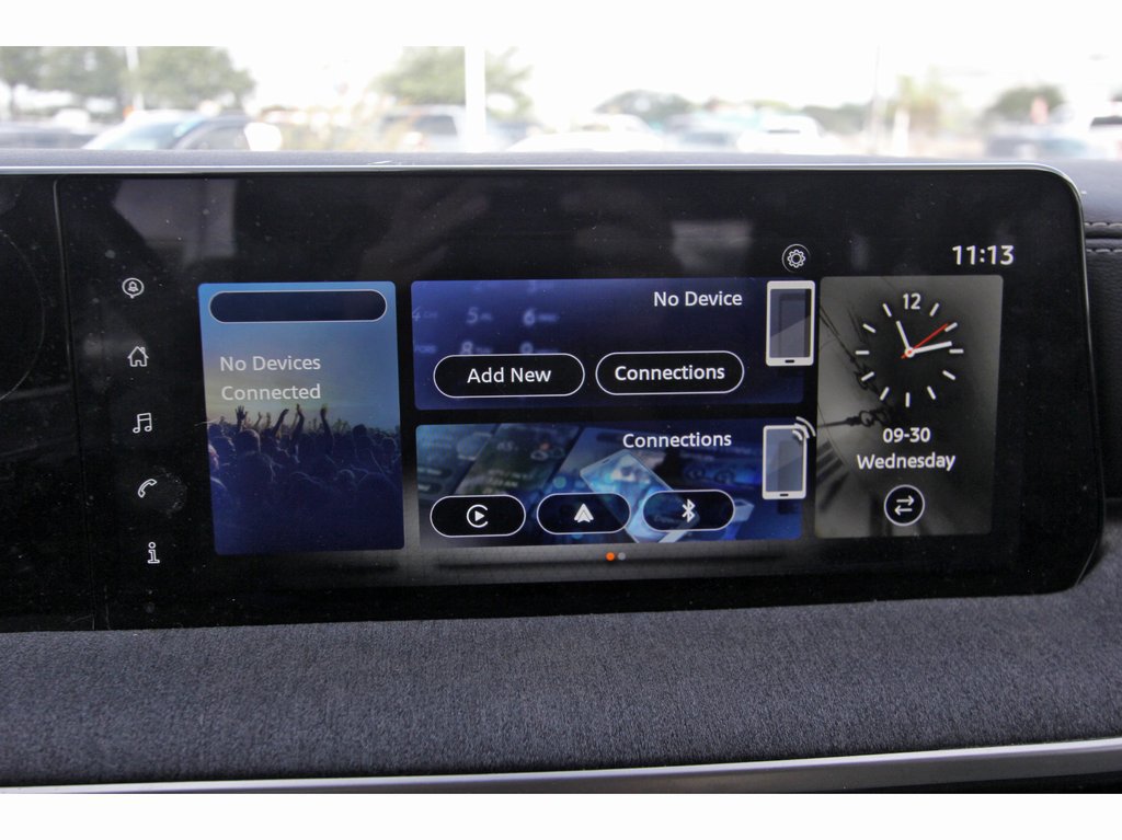 Used 2025 Nissan Kicks SV FWD image 13