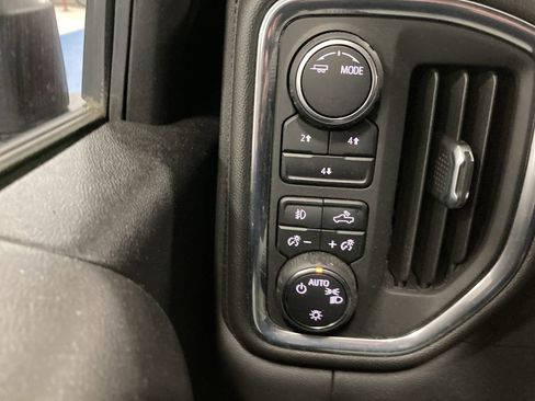 Used 2022 Chevrolet Silverado 2500 LT w/ Convenience Package AWD/4WD image 17