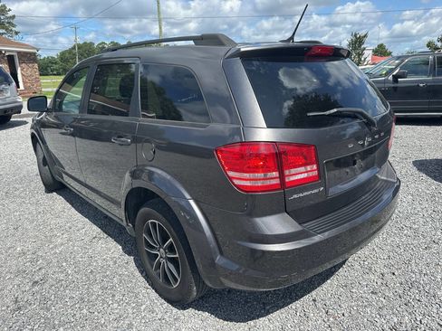 Used 2018 Dodge Journey SE w/ Popular Equipment Group image 4