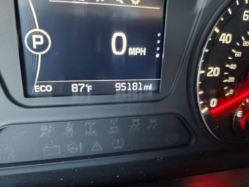 Used 2017 Kia Sorento AWD image 22