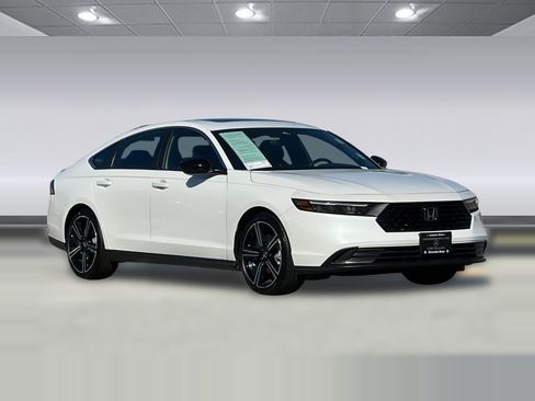 Used 2024 Honda Accord Sport image 6
