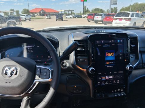 Used 2026 RAM 2500 Laramie AWD/4WD image 12