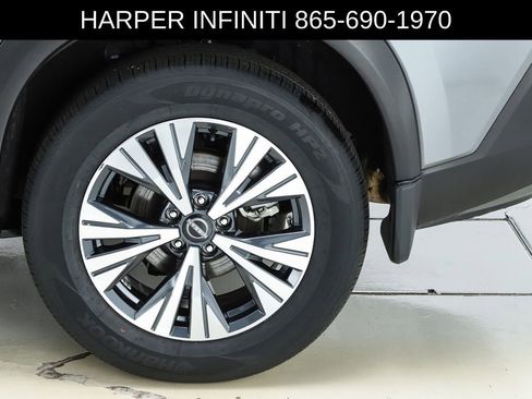 Used 2023 Nissan Rogue SV image 7