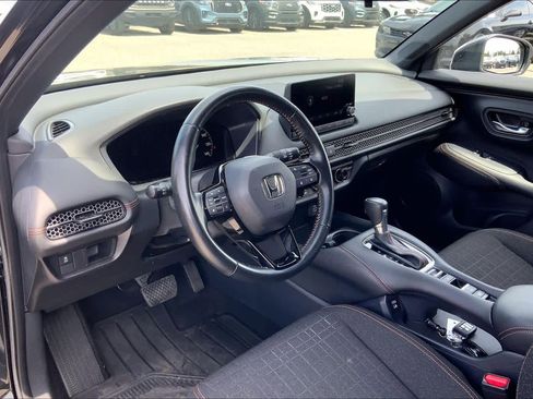 Used 2025 Honda HR-V Sport image 17