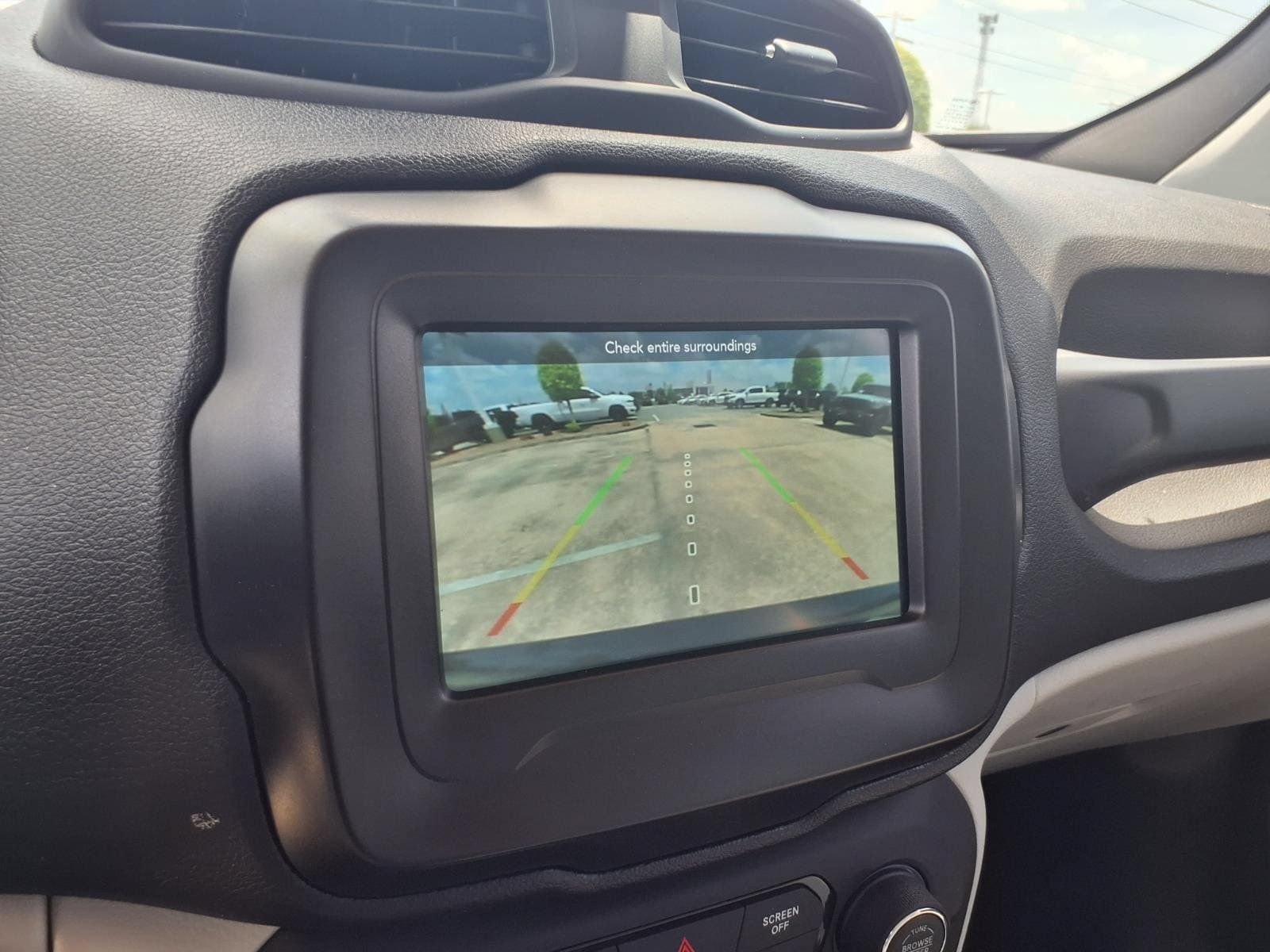 Used 2021 Jeep Renegade Latitude FWD image 20