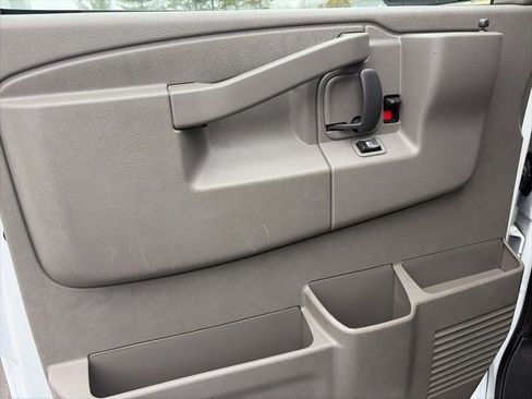 Used 2024 GMC Savana 2500 w/ Driver Convenience Package image 16